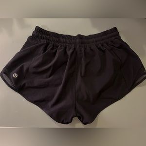 Lululemon hotty hot short black size 4